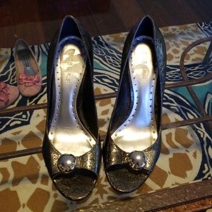 BCBGIRLS Charcoal Gray Patent Heels